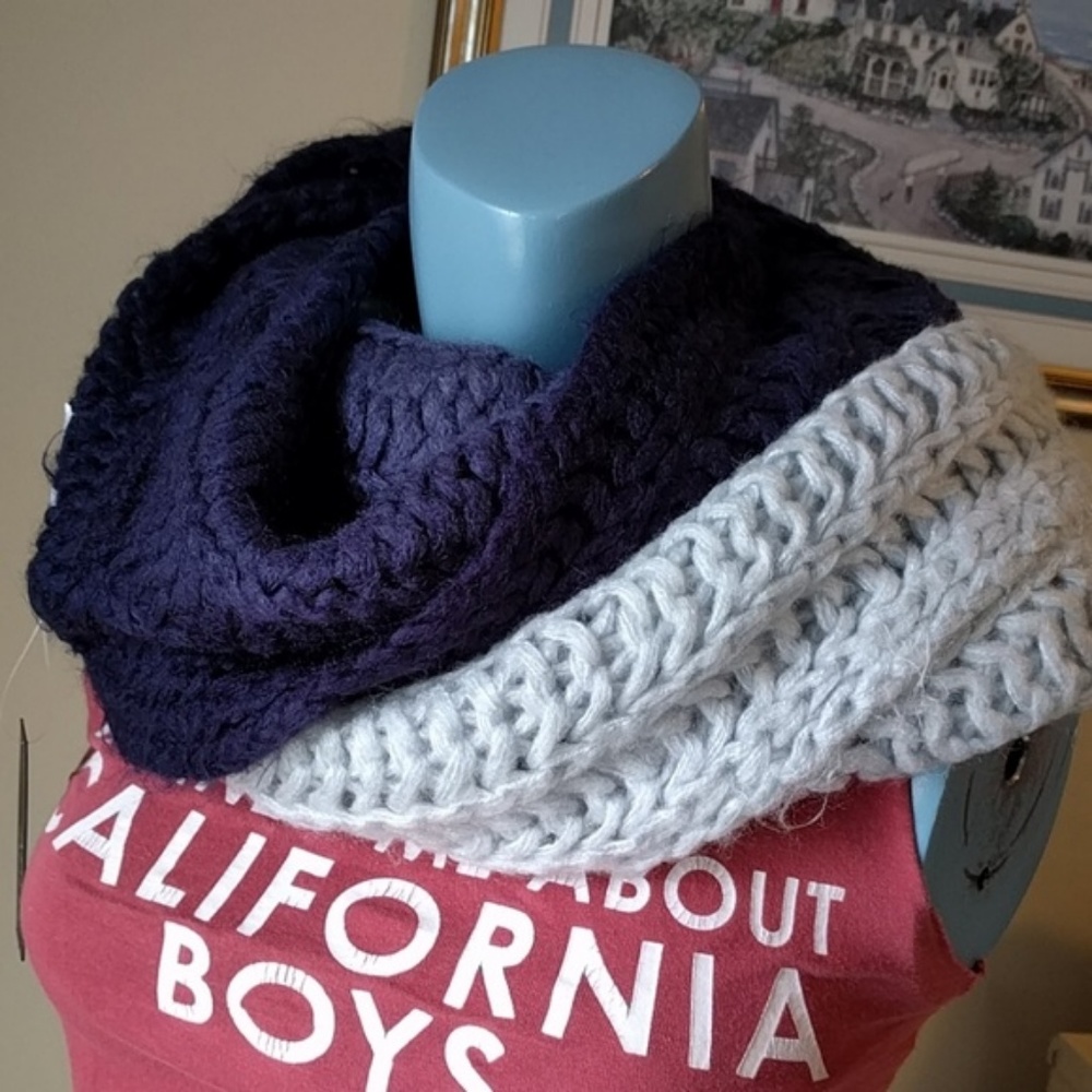 NWT Ombre Infinity Cowl Scarf